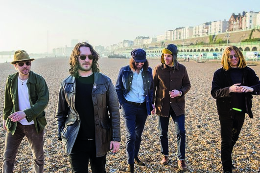 Um disco conceptual sobre as típicas feiras populares da costa inglesa e uma viagem fora do tempo onde toda a verve psicadélica do grupo vem ao de cima 