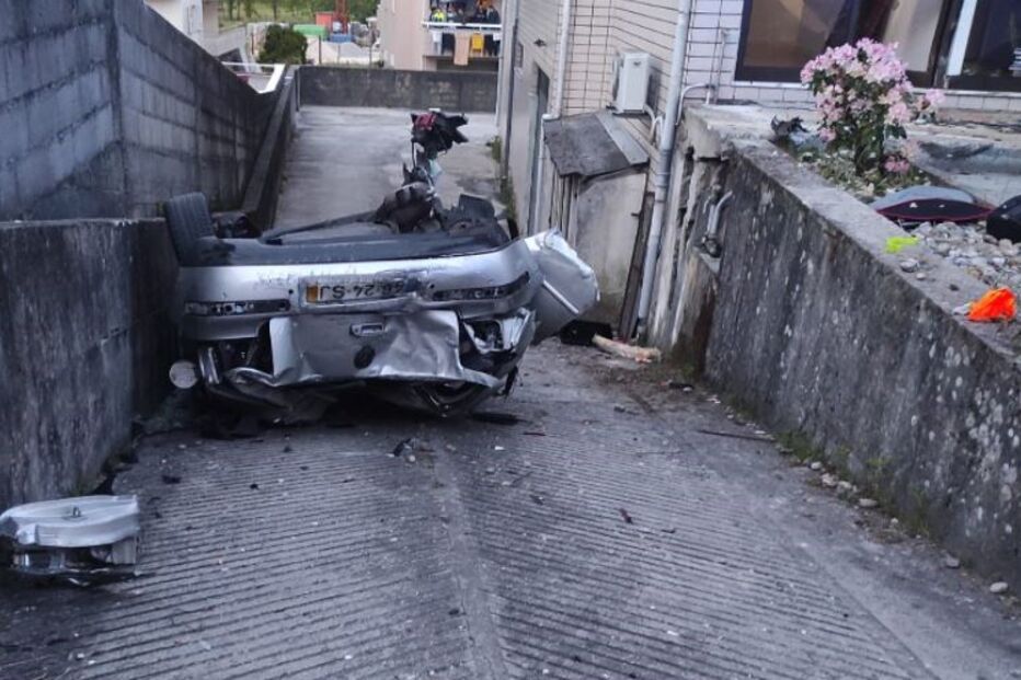 Jovem sofre ferimentos graves após colisão com dois carros em Oliveira de Azeméis