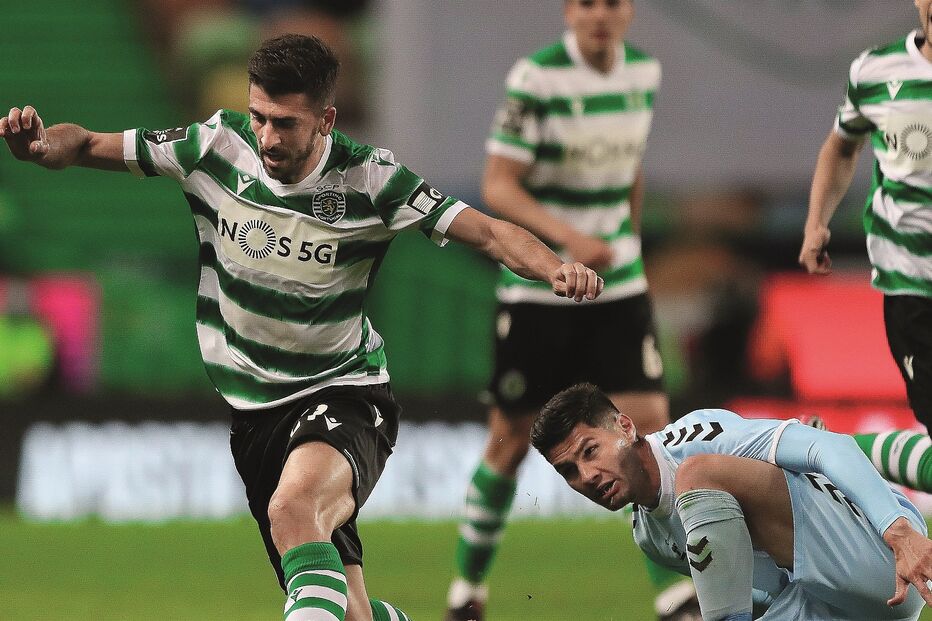 Paulinho esteve muito ativo no jogo, mas voltou a pecar na finalização, tendo desperdiçado situações claras de golo