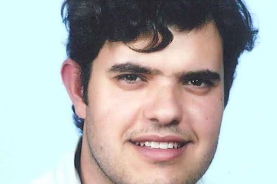 Hugo Oliveira tinha 34 anos e não resistiu. A namorada libertou o gelo seco e deitou fogo à cama    