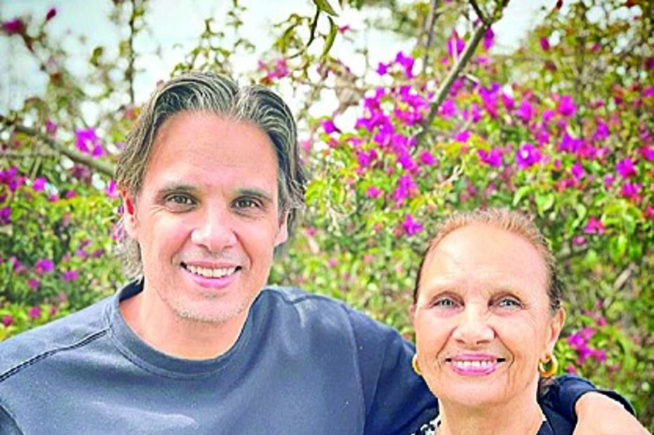 Nuno Gomes registou o encontro com a mãe em dia especial 