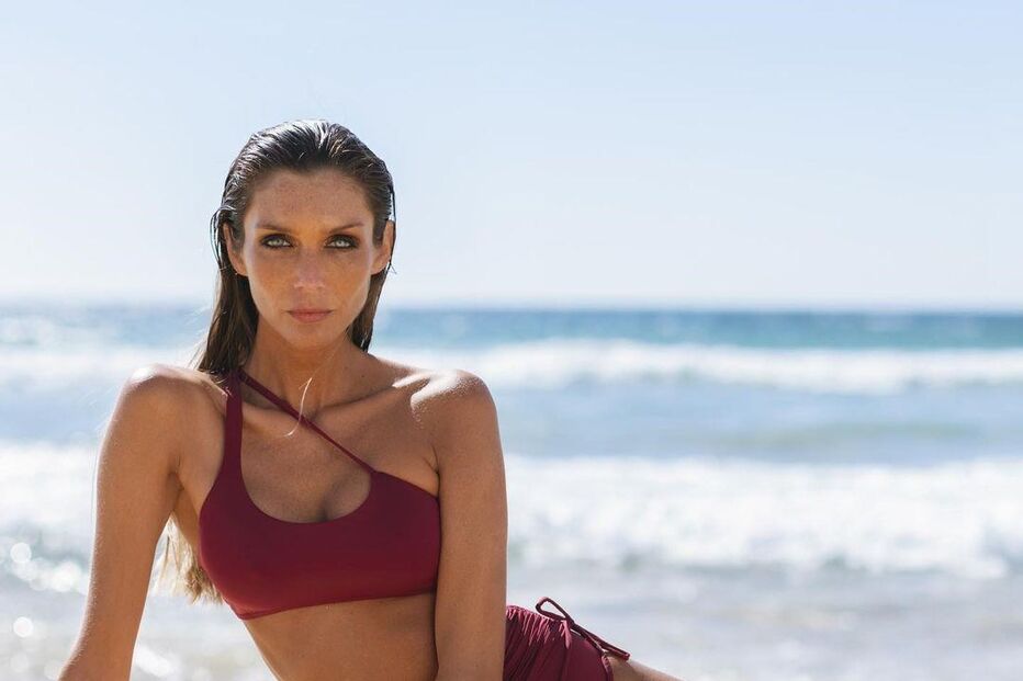 Joana mostra silhueta de sonho em nova produção fotográfica de verão