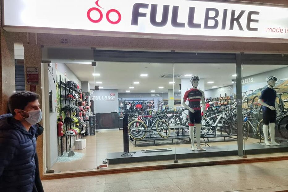 Loja de bicicletas furtada no centro de Santa Maria da Feira