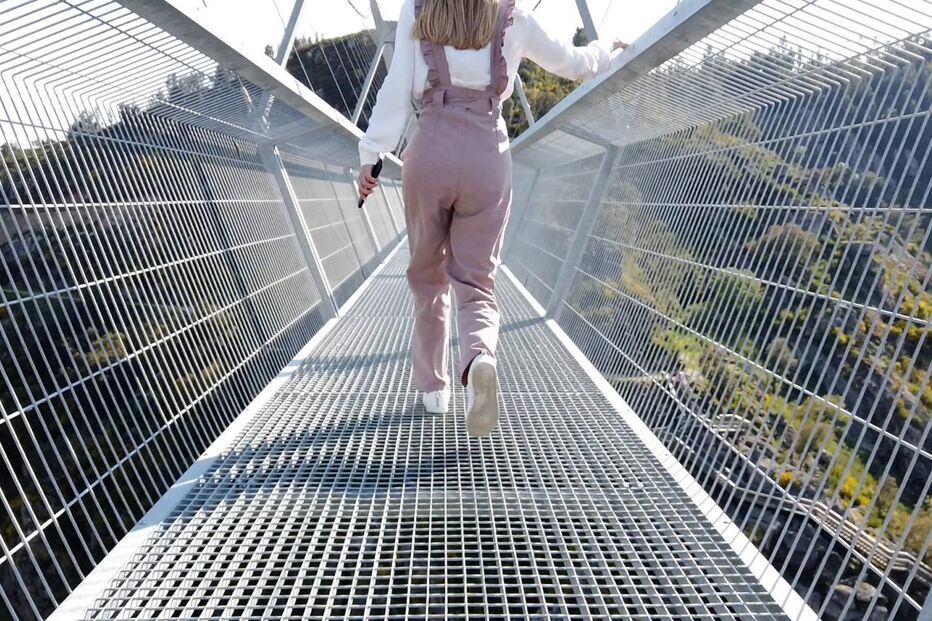 Reportagem sobre a Ponte 516 Arouca, a maior ponte pedonal suspensa do Mundo, que está localizada em Arouca, junto aos Passadiços do Paiva