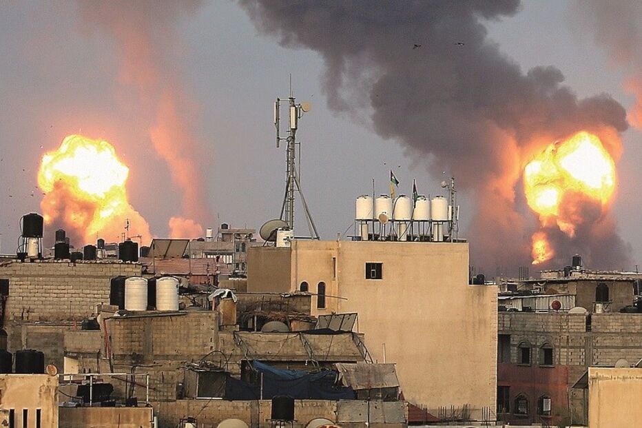 Gaza atacada com dureza após lançamento de rockets