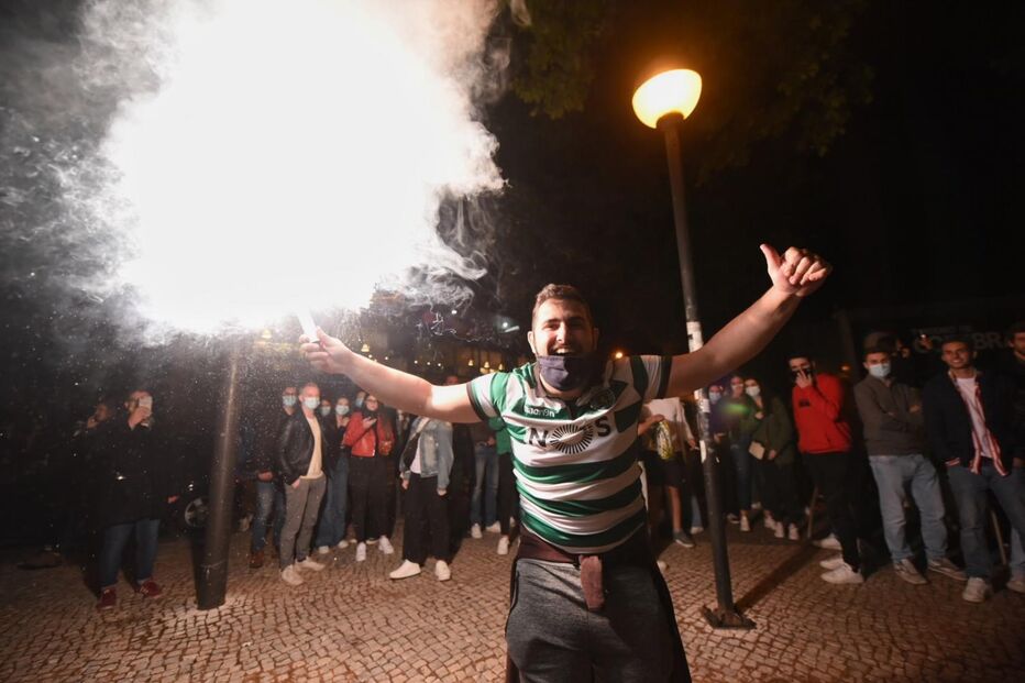 Adeptos do Sporting conquistam do título nacional em Coimbra
