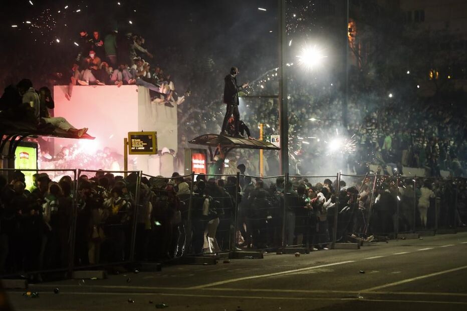 Adeptos do Sporting festejam campeonato