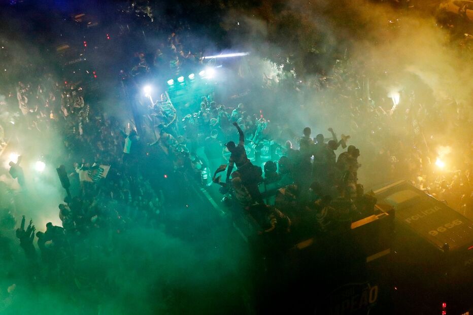  Sporting é campeão nacional após jejum de 19 anos