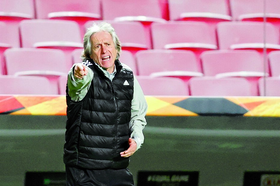 Jorge Jesus fez votos de “um bom jogo das três equipas, sem casos”