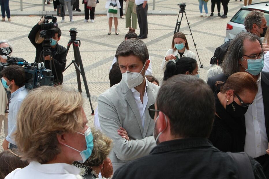 Vários rostos da televisão, teatro e cinema marcaram presença no último adeus à atriz Maria João Abreu, em Lisboa