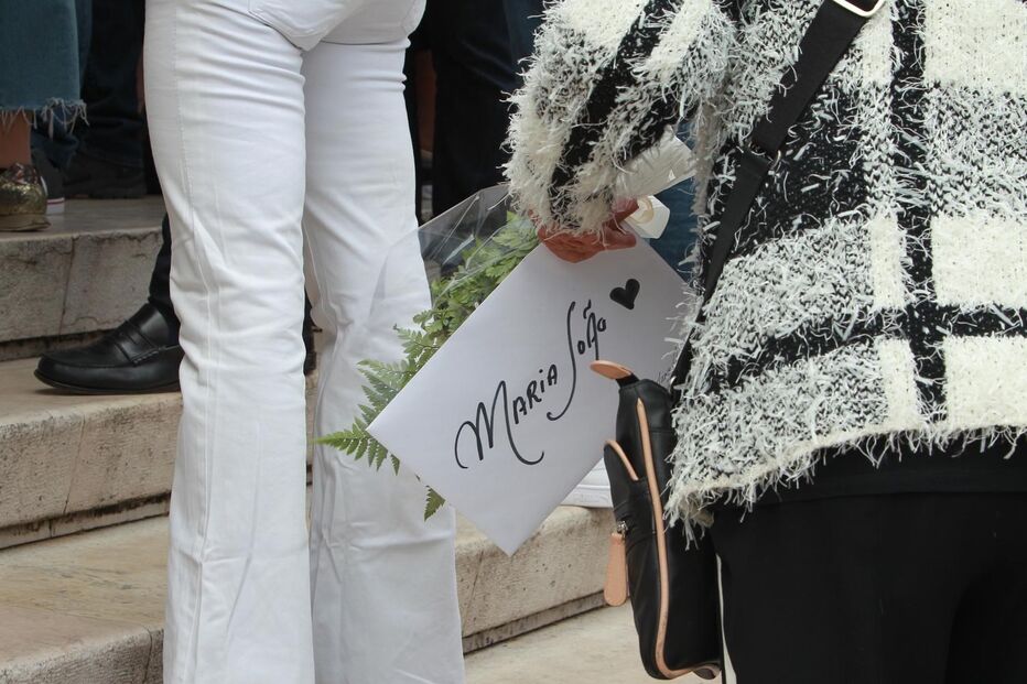 Vários rostos da televisão, teatro e cinema marcaram presença no último adeus à atriz Maria João Abreu, em Lisboa