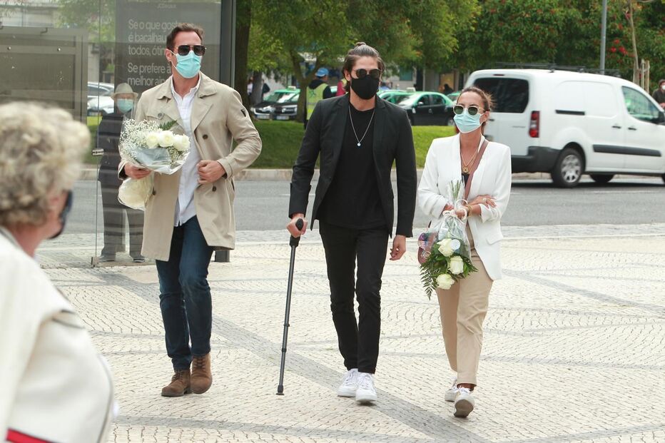 Vários rostos da televisão, teatro e cinema marcaram presença no último adeus à atriz Maria João Abreu, em Lisboa