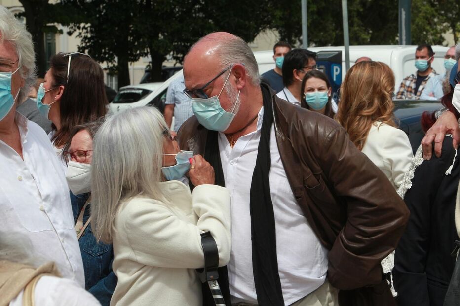 Vários rostos da televisão, teatro e cinema marcaram presença no último adeus à atriz Maria João Abreu, em Lisboa