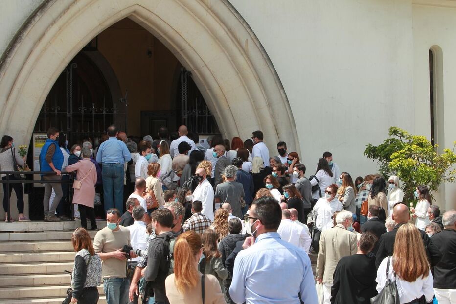 Vários rostos da televisão, teatro e cinema marcaram presença no último adeus à atriz Maria João Abreu, em Lisboa