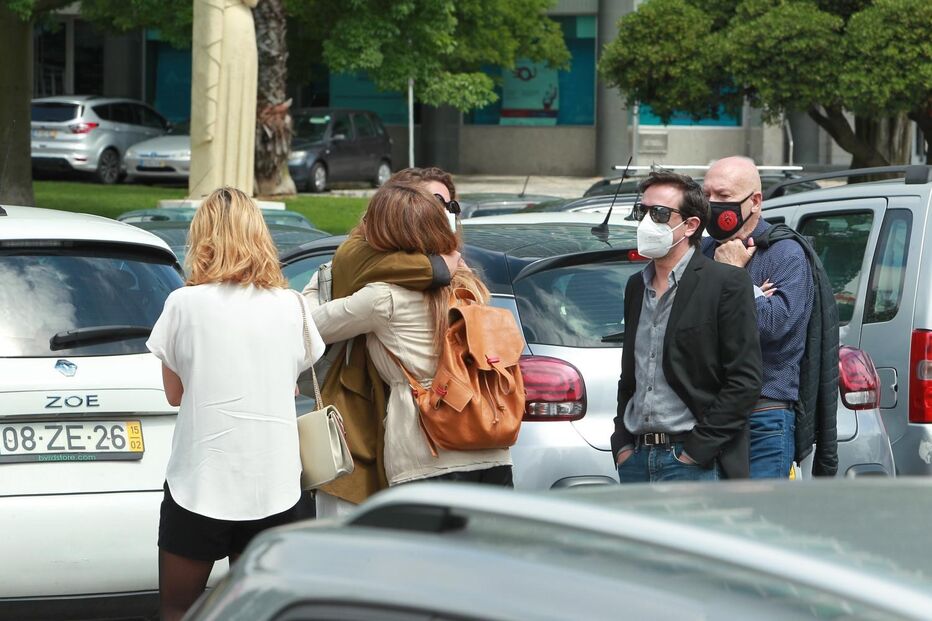 Vários rostos da televisão, teatro e cinema marcaram presença no último adeus à atriz Maria João Abreu, em Lisboa