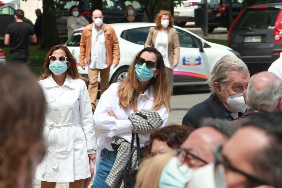 Vários rostos da televisão, teatro e cinema marcaram presença no último adeus à atriz Maria João Abreu, em Lisboa