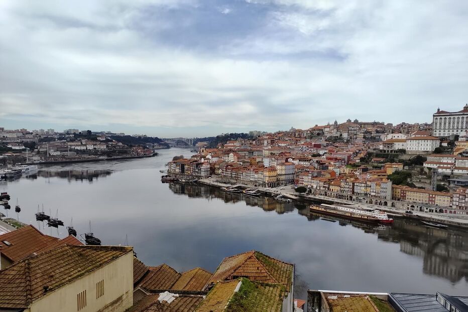 Zonas ribeirinhas de Vila Nova de Gaia e Porto
