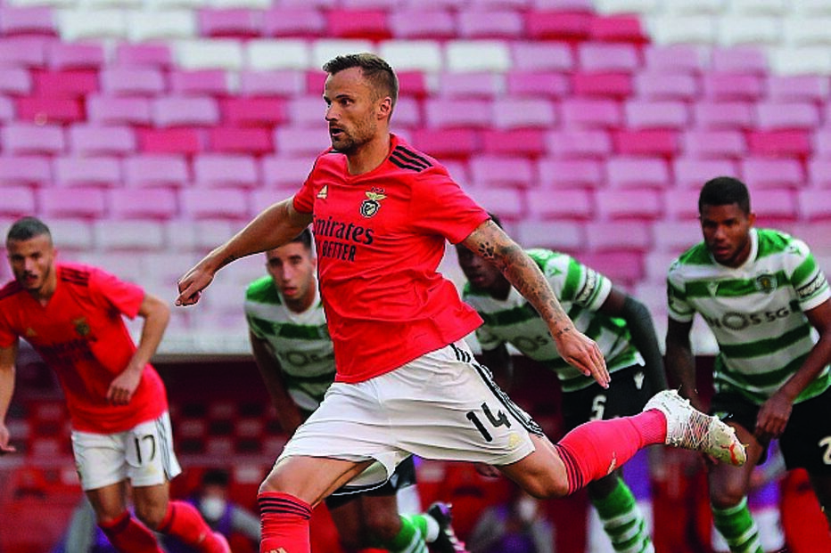 Com Pizzi em campo, foi Seferovic quem marcou o penálti do Benfica