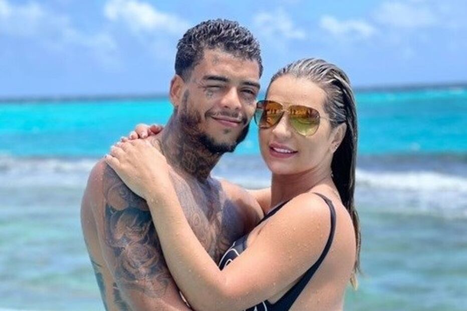 Cantor MC Kevin e a mulher