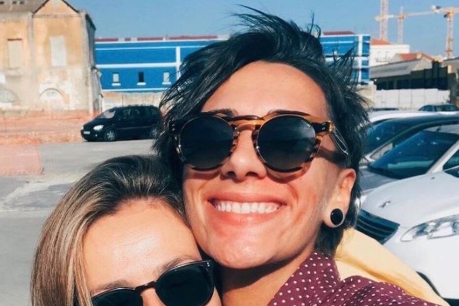 Cláudia e a namorada, Magda