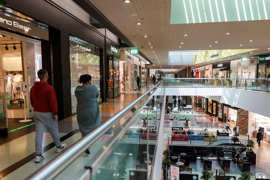 Setor do pequeno comércio e restauração sofreu perdas de 25% mesmo após a reabertura, na segunda quinzena de abril