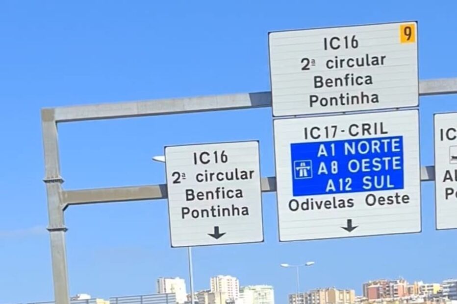 Acidente com camião no IC16 em direção ao Ubbo	