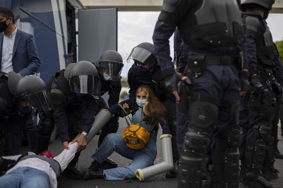 Jovens ativistas manifestaram-se na Rotunda do Relógio