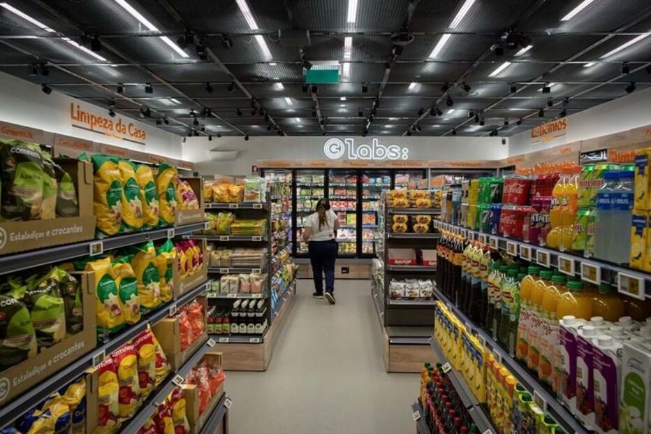 Entrada no Continente Labs, em Lisboa, requer o recurso a aplicação