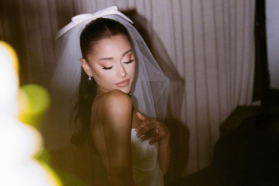 Ariana Grande revela imagens do casamento