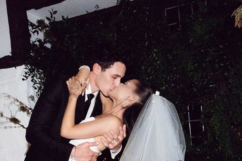 Ariana Grande revela imagens do casamento