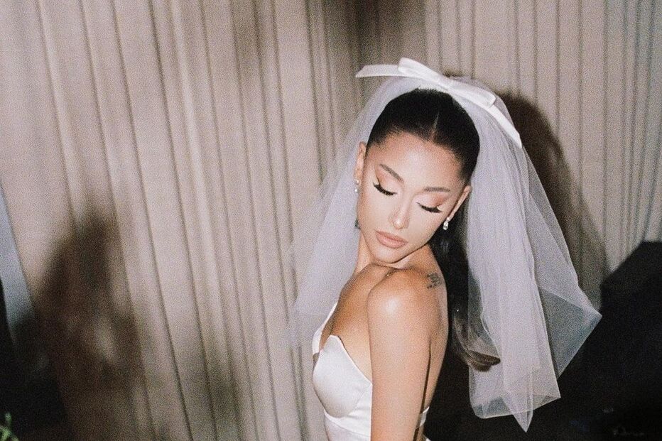 Ariana Grande revela imagens do casamento