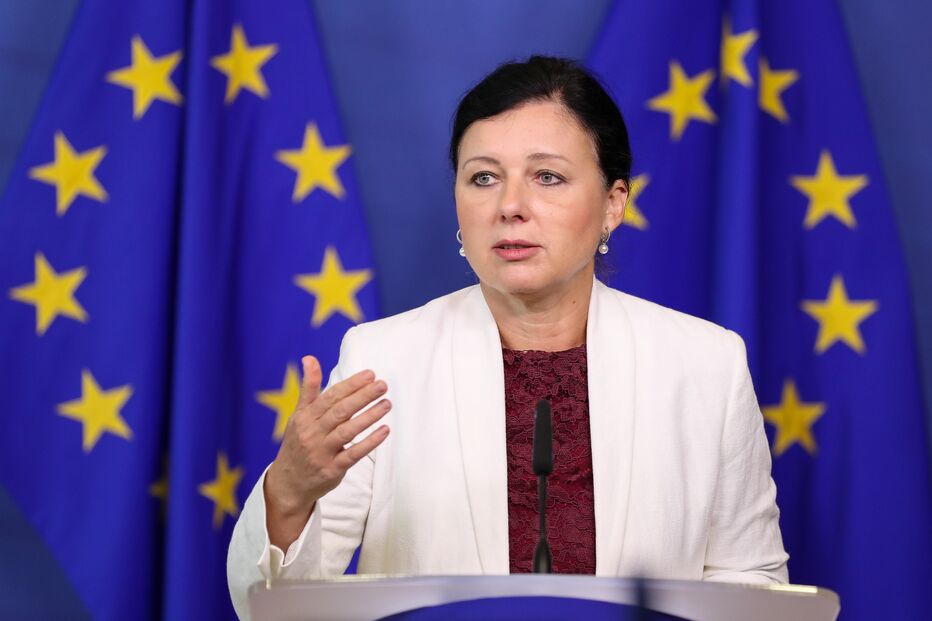 Vera Jourová, titular da pasta dos Valores e Transparência