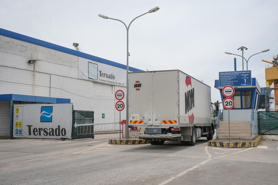 Buscas no Porto de Setúbal