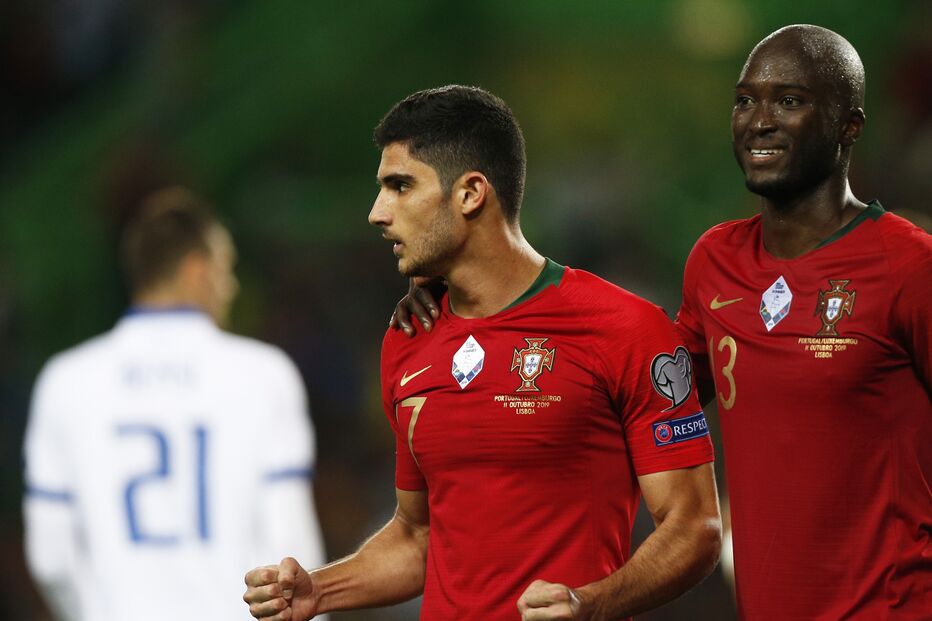 Gonçalo Guedes mantém-se como um dos 26 convocados    