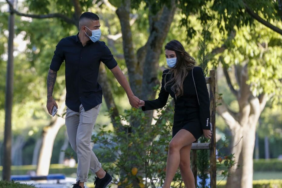 Bruno Tabata e Paola Andrade  festejaram com os colegas e amigos