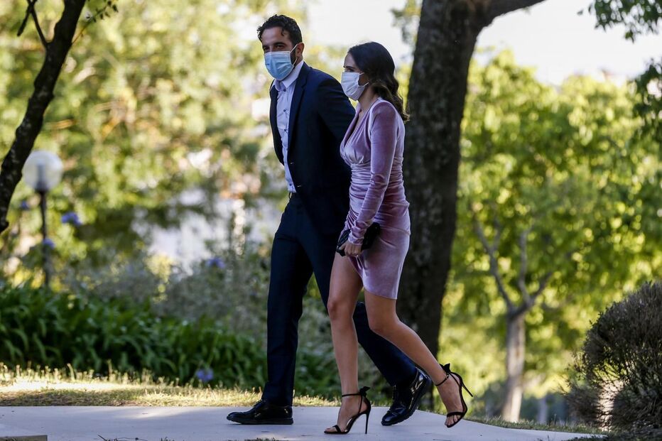 Rúben Amorim acompanhado por Maria João