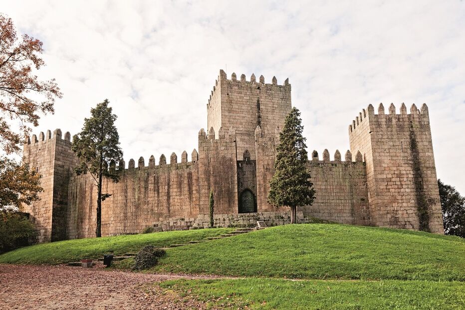 Imagem Castelo de Guimarães GettyImages-182360746 copy.jpg (9987177) (Milenium)