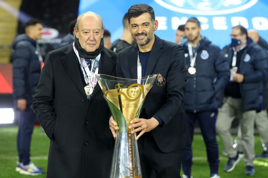 Pinto da Costa está perto de renovar com Sérgio Conceição, que esta época apenas venceu a Supertaça