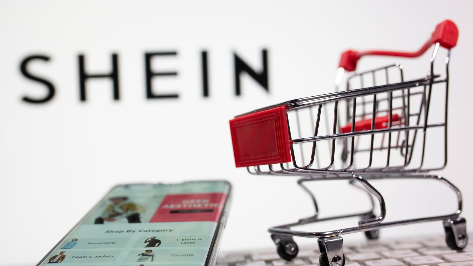 Shein, a marca chinesa acusada de plágio que explodiu de mão dada com influencers