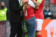 Sabrina é confortada pelos colegas de Eriksen