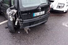 Violenta colisão entre carro e camião em Oliveira de Azeméis