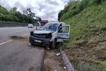 Colisão entre carros na A1, no sentido norte-sul, em Gaia