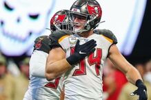 Carl Nassib, jogador de futebol americano da NFL 