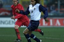 Portugal empatou a uma bola, em amigável de 2000