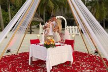 Vlachodimos e a filha nas Maldivas