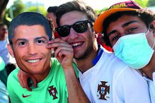 Adeptos portugueses no apoio à Seleção