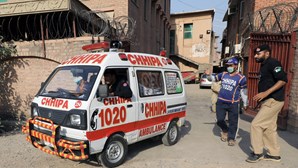 Pelo menos 19 mortos em acidente de autocarro no Paquistão