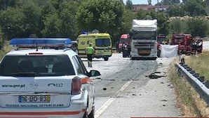Dois mortos em acidente entre camião e carro em Tondela