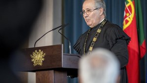 Marcelo condecora ex-presidente do Supremo Tribunal com Grã-Cruz da Ordem Militar de Cristo
