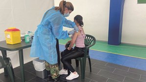 Suspeitas de fraude na vacinação Covid levam à abertura de 216 inquéritos-crime